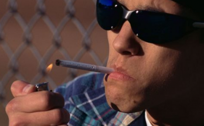 美国青少年电子烟使用率引起吸烟率增加