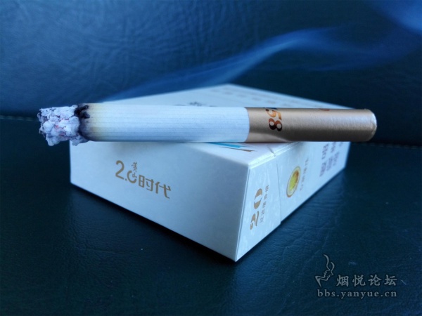 黄山1958短支烟评测：烟气细腻丰富 透发浓郁石斛味 是一款纪念版上乘香烟