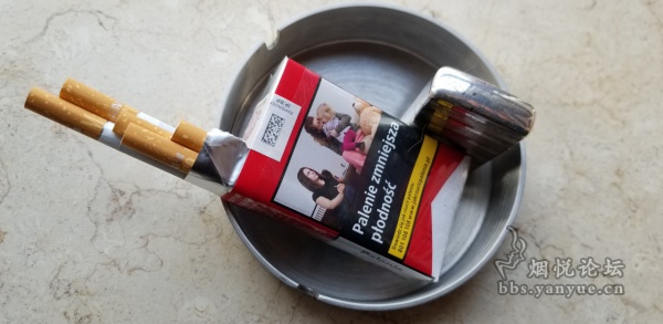 欧盟波兰完税软包红色万宝路烟品鉴：吃味风格偏向自然、细腻，层次感丰富