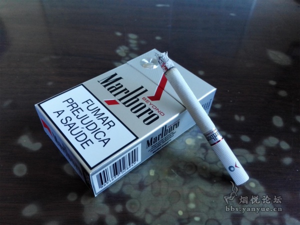 完税版安哥拉超越万宝路香烟评测：烟气浓郁 味道可口