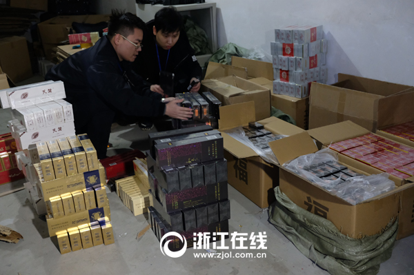 杭州警方侦破特大假烟案  查获利群、中华、和天下、黄鹤楼等多个品牌