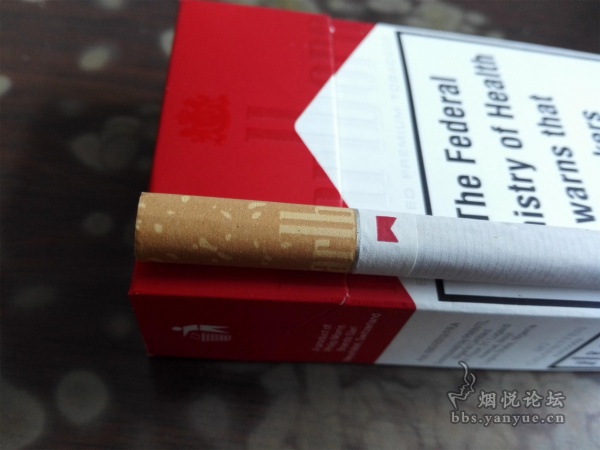 完税版尼日利亚硬红万宝路香烟评测