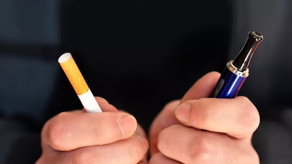 电子烟有潜在健康风险，但危害远低于传统卷烟！