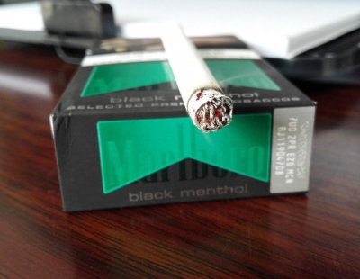 推荐一下卖烟的微信香烟一手货源出口香烟正品外烟爆珠雪茄批发